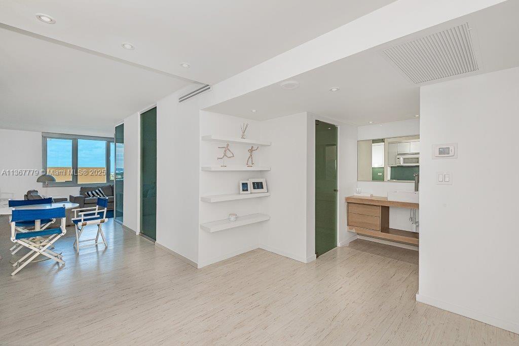 2301 Collins Avenue, Unit 1032 Miami Beach, FL 33139 - Photo 10 of 25