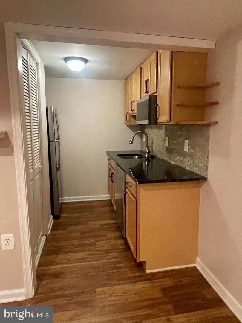 6223 Rathlin Drive Springfield, VA 22152 - Photo 25 of 32 Lower level mini kitchen