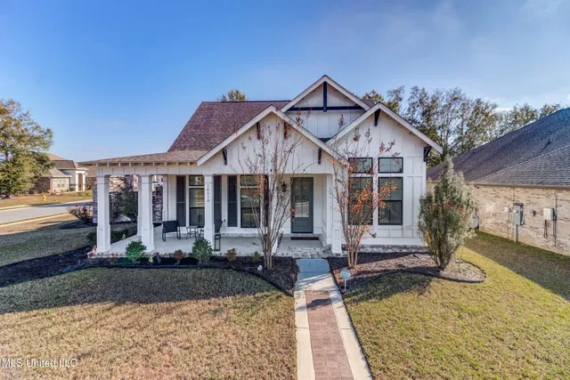 $494,000 | 10510 East Landon Green Circle, Gulfport, MS 39503