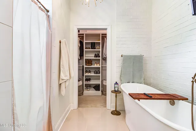 $494,000 | 10510 East Landon Green Circle, Gulfport, MS 39503