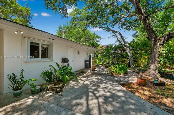 $5,500 | 6767 Southwest 154th Street, Palmetto Bay, FL 33157