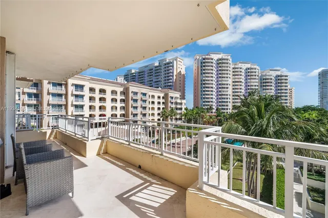 $15,977 | 765 Crandon Boulevard, Unit PH12, Key Biscayne, FL 33149