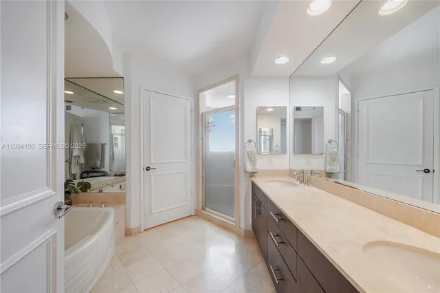 $15,977 | 765 Crandon Boulevard, Unit PH12, Key Biscayne, FL 33149