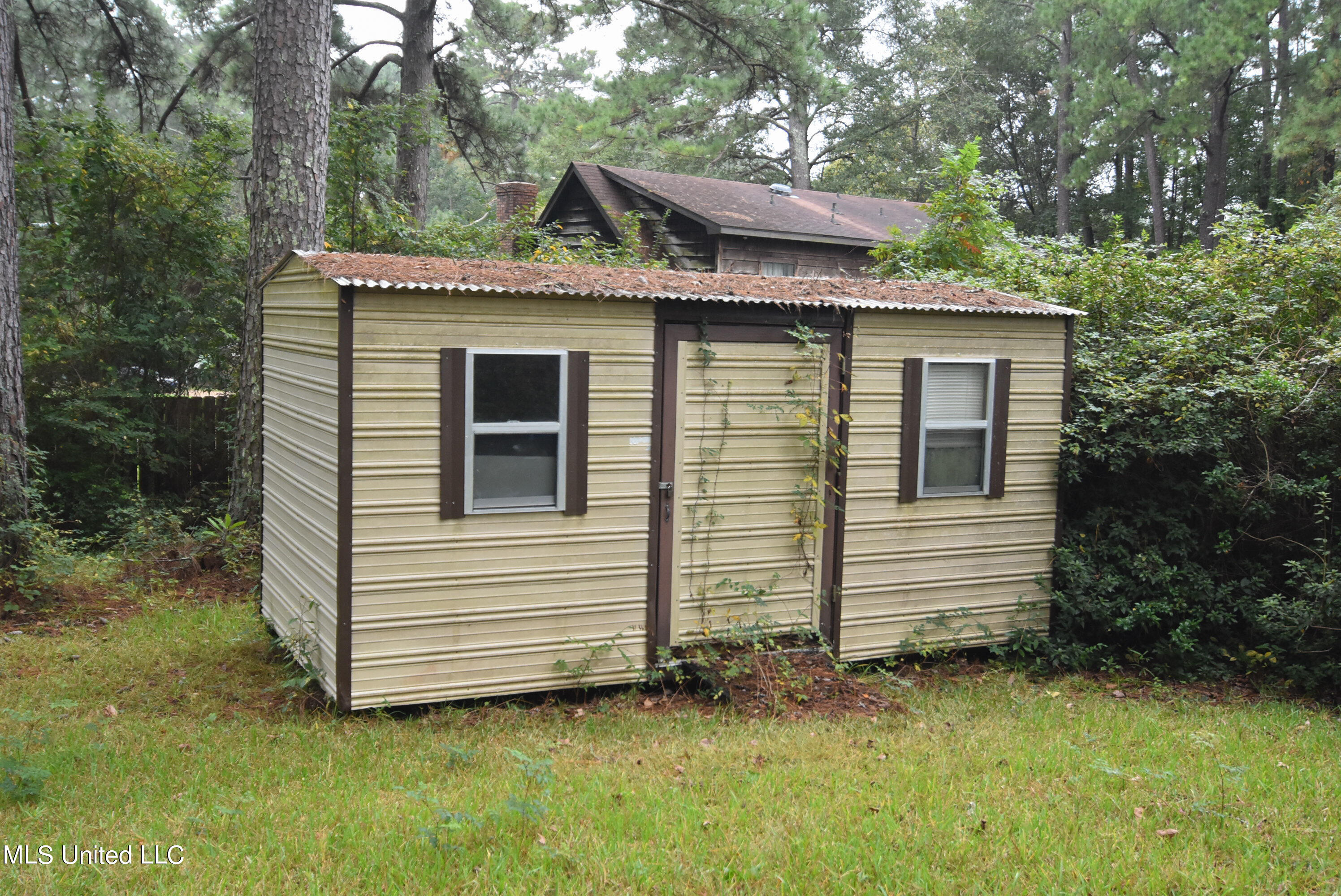 375 Lakeshore Road Jackson, MS 39212 - Photo 2 of 33 DSC_0026 - Copy