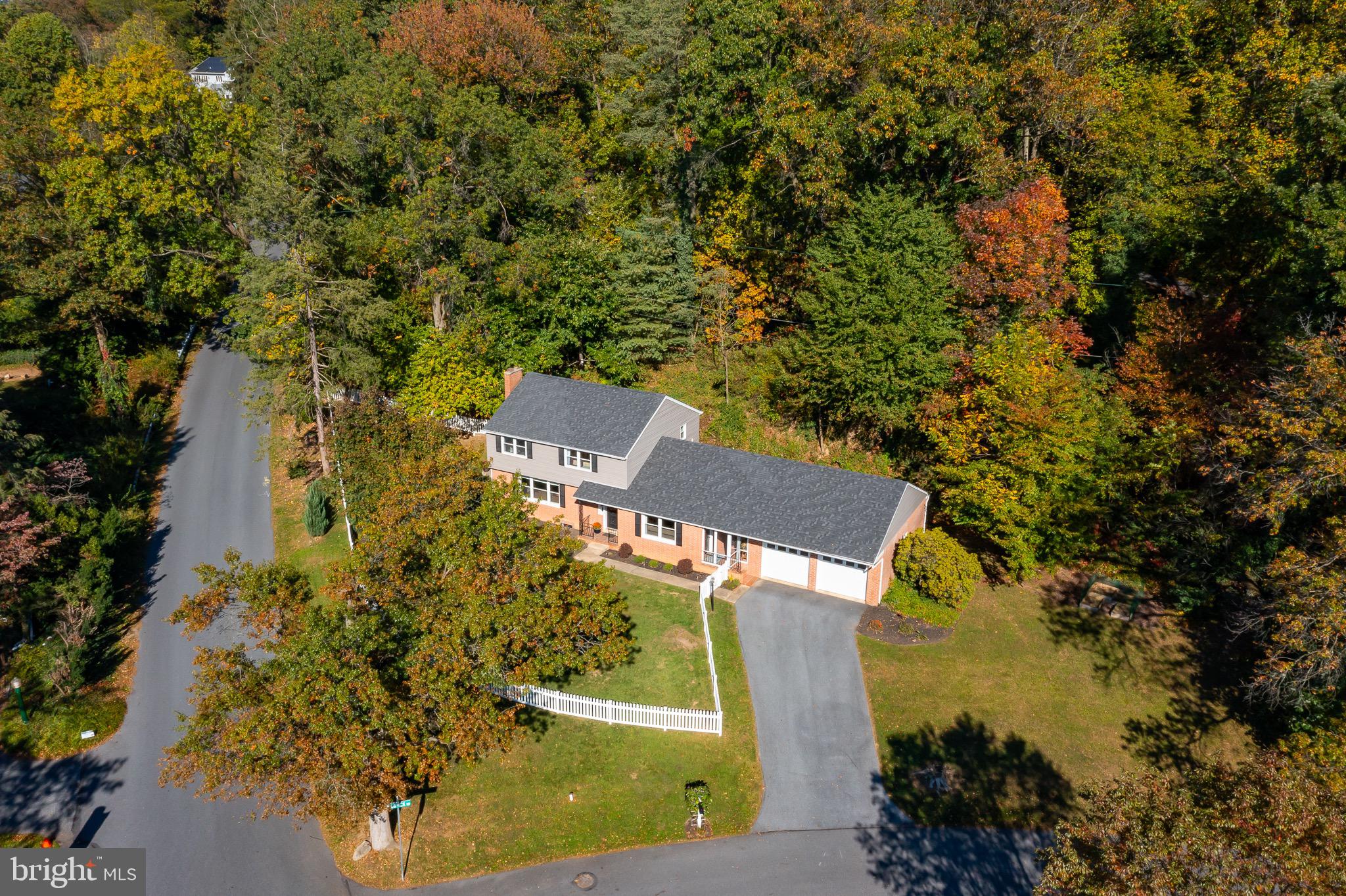 2337 Woodwick Road Lancaster, PA 17601 - Photo 2 of 49 Gallery Image 2