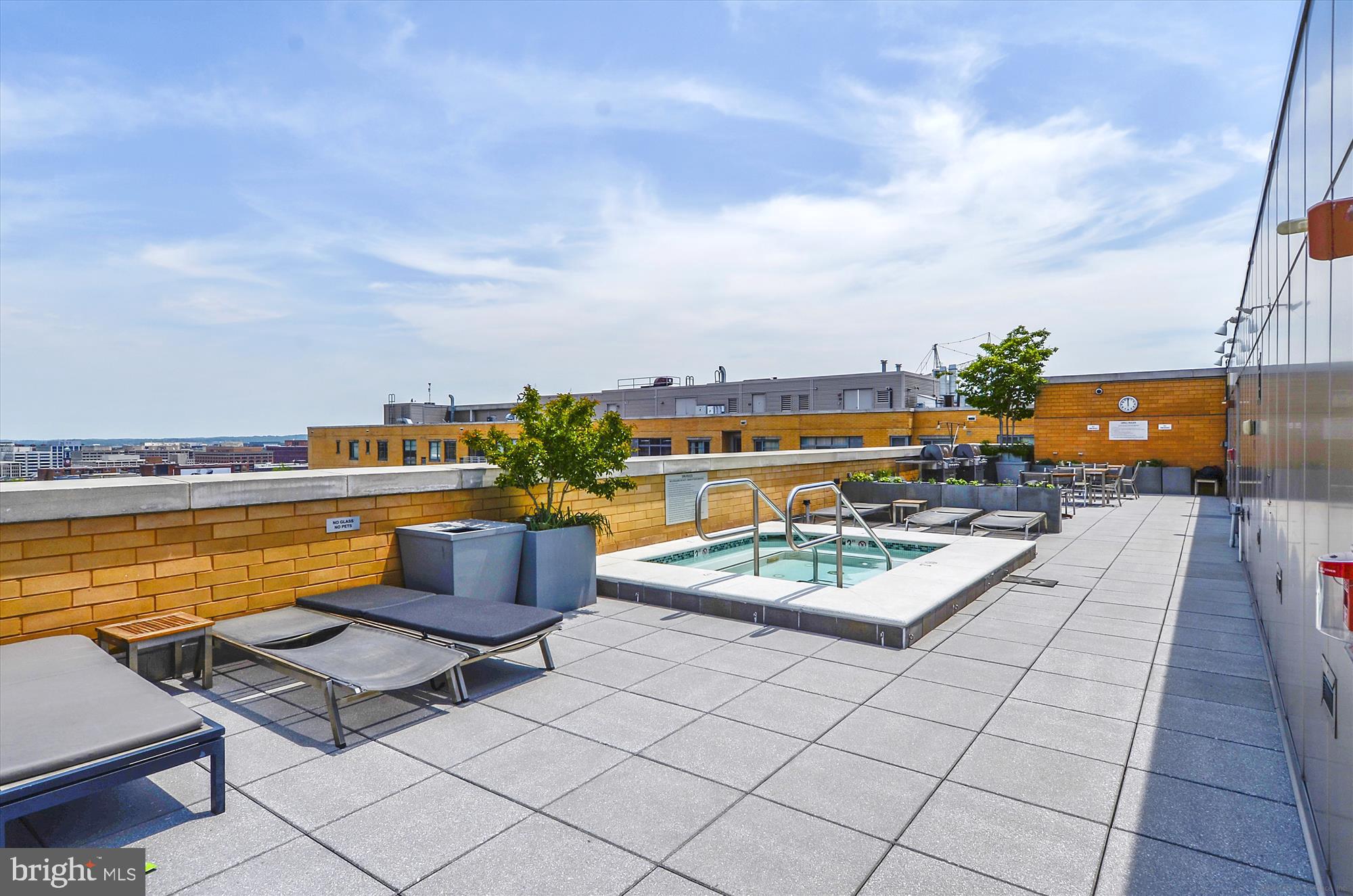 475 K Street Northwest, Unit 626 Washington, DC 20001 - Photo 35 of 59 Roof top jacuzzi/hot tub