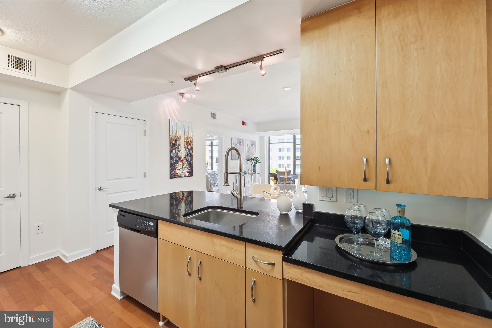 475 K Street Northwest, Unit 626 Washington, DC 20001 - Photo 10 of 59 Kitchen