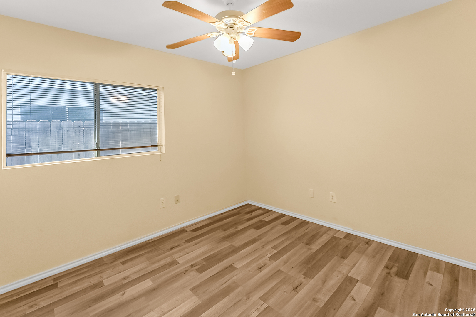 3812 Maverick Crk Road San Antonio, TX 78247 - Photo 15 of 24 an empty room with a window