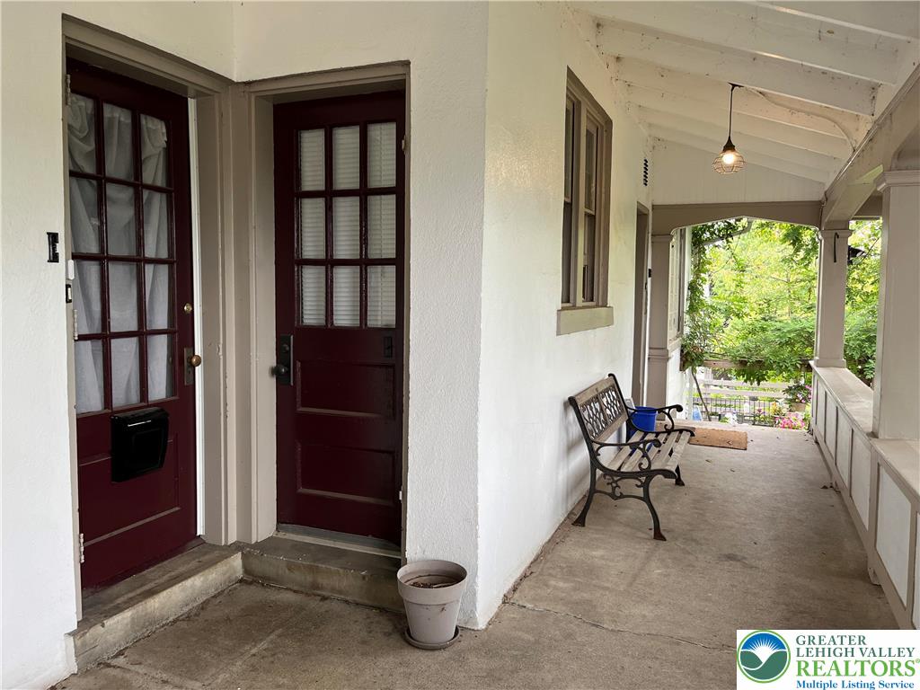 2110 Walnut Street, Unit E Allentown, PA 18104 - Photo 7 of 18 a living room with furniture