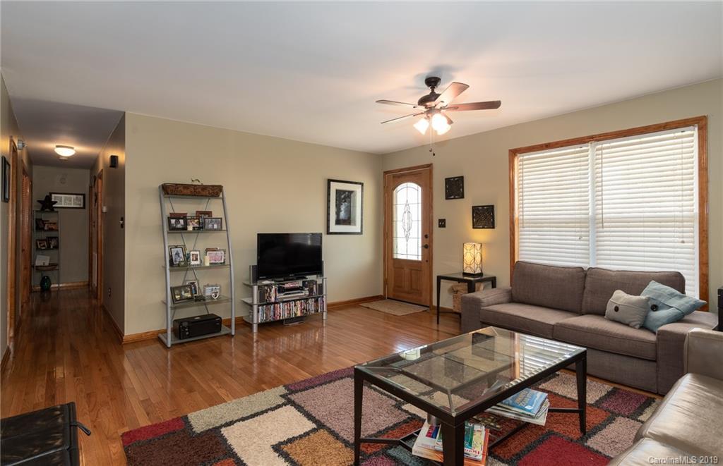 2461 Otis Dellinger Road Lincolnton, NC 28092 - Photo 7 of 26 Gallery Image 7