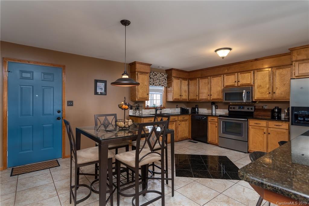 2461 Otis Dellinger Road Lincolnton, NC 28092 - Photo 9 of 26 Gallery Image 9