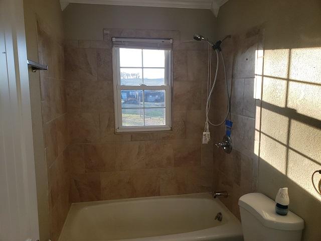 1218 Spring Street Philadelphia, TN 37846 - Photo 9 of 10 spring mls bathroom1