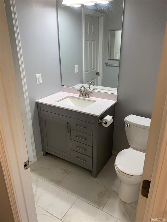 8401 18 18 Mile Road, Unit 81 Sterling Heights, MI 48313 - Photo 15 of 20