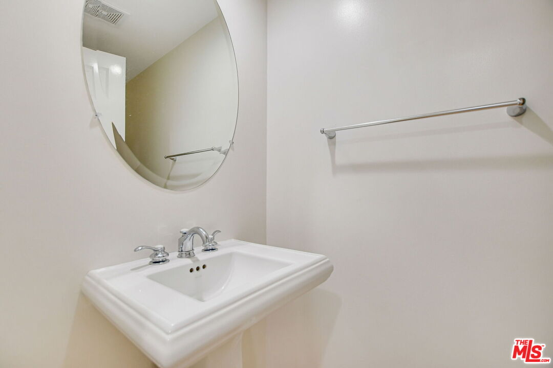 24 Still Water Newport Coast, CA 92657 - Photo 23 of 56