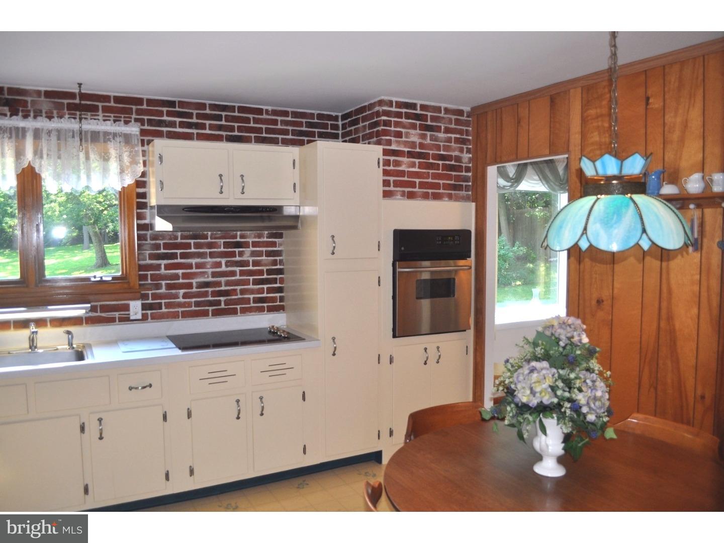 350 Ambler Road Fort Washington, PA 19034 - Photo 4 of 25 Kitchen