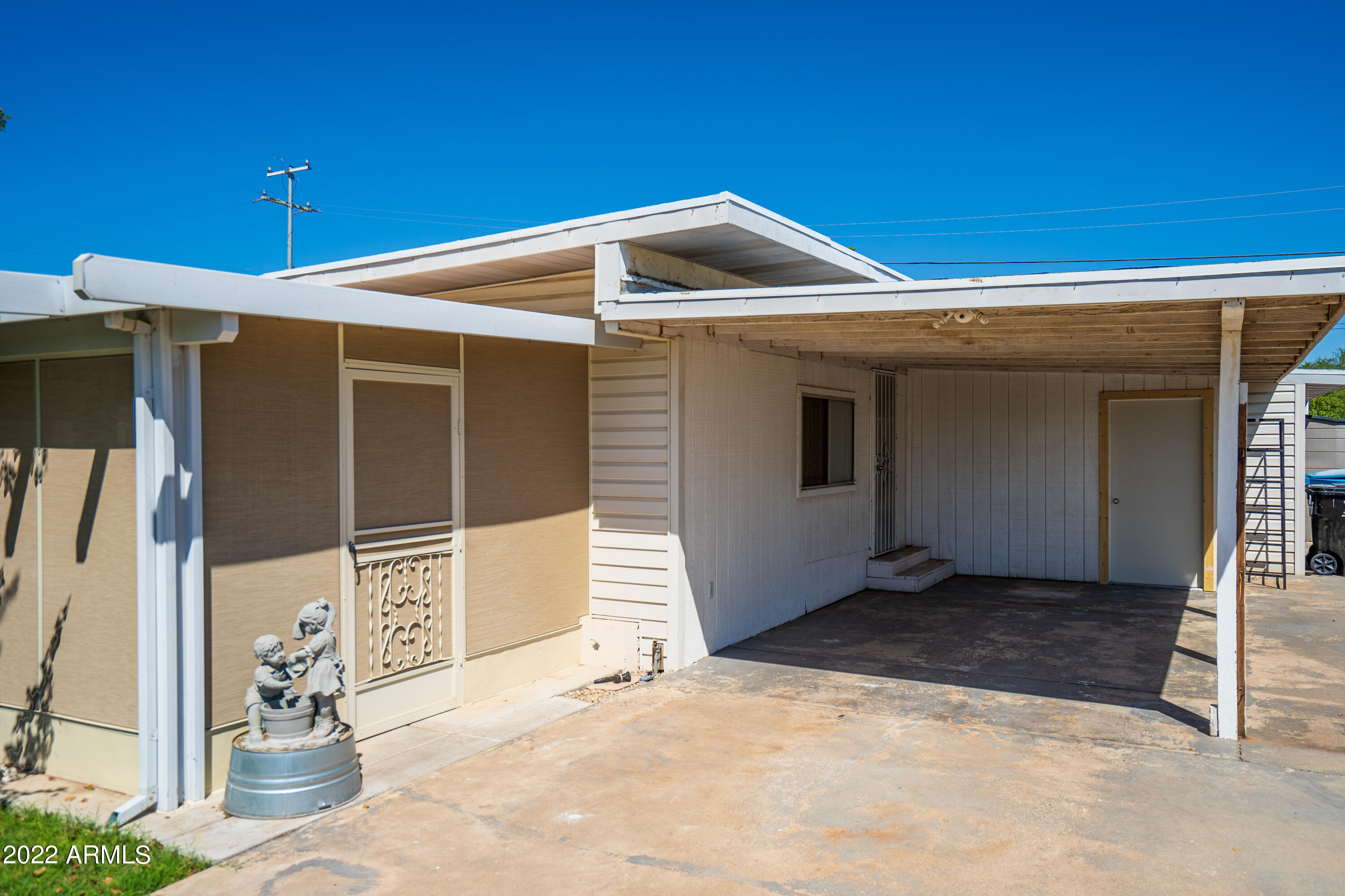 2704 East Phelps Road Phoenix, AZ 85032 - Photo 3 of 22 _DSC3405-HDR