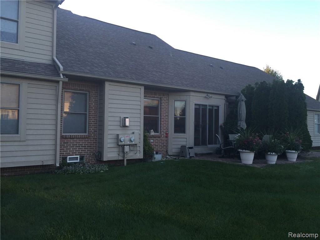 22451 Timber Ridge Court Woodhaven, MI 48183 - Photo 2 of 26