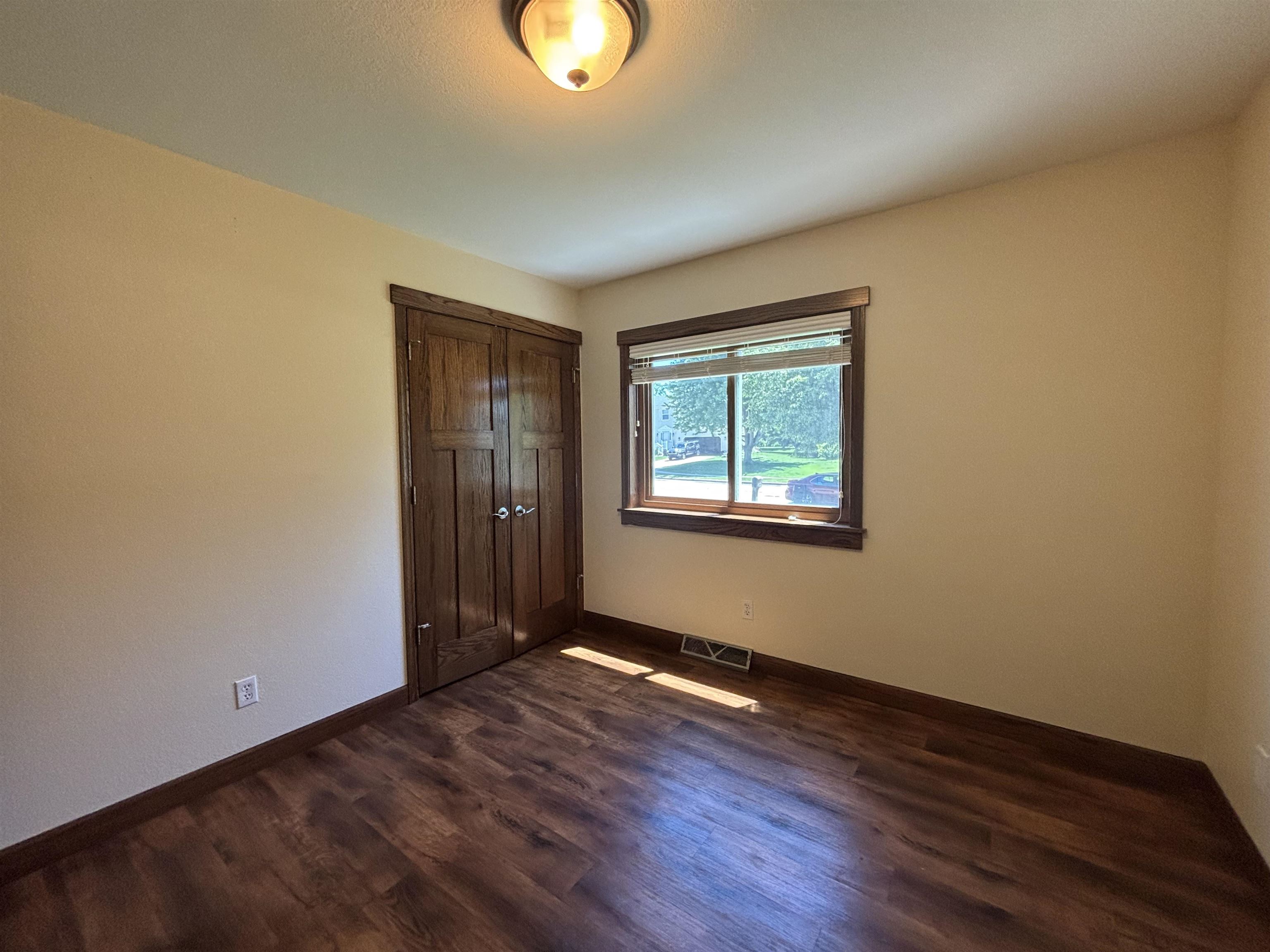 910 Riverview Court Marshall, WI 53559 - Photo 23 of 33
