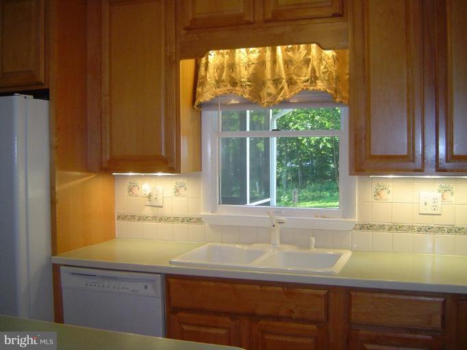 607 Prospect Road Mount Airy, MD 21771 - Photo 2 of 15 Kitchen