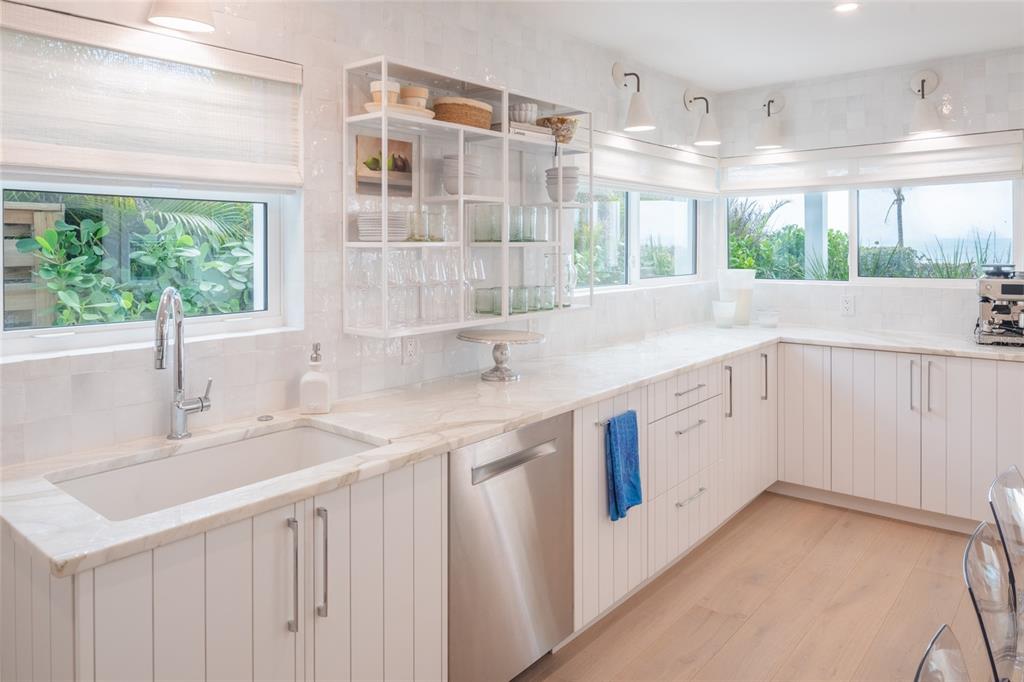 321 Casey Key Road Nokomis, FL 34275 - Photo 11 of 90