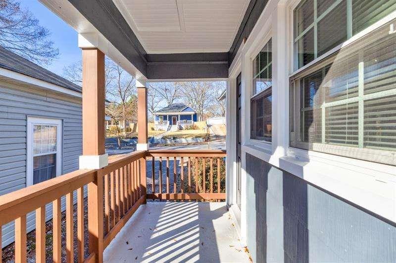 2506 Maple Street East Point, GA 30344 - Photo 4 of 31