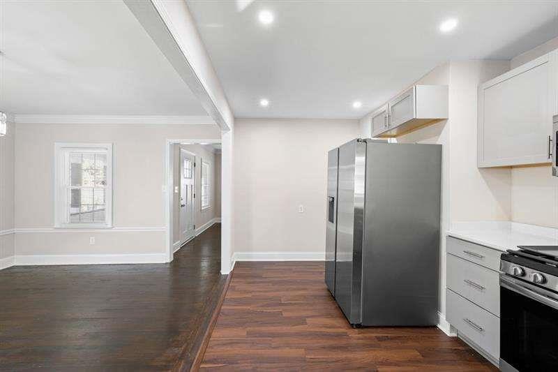 2506 Maple Street East Point, GA 30344 - Photo 5 of 31