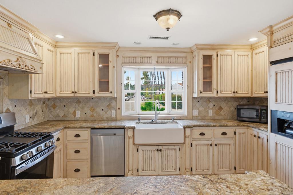 14009 Eastern Street Poway, CA 92064 - Photo 12 of 44