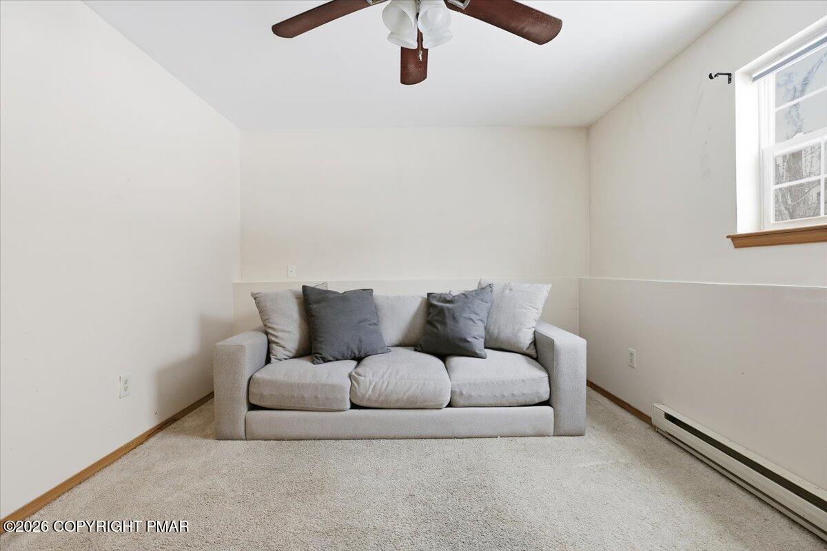 199 Magic Mountain Road Henryville, PA 18332 - Photo 43 of 74 Living room