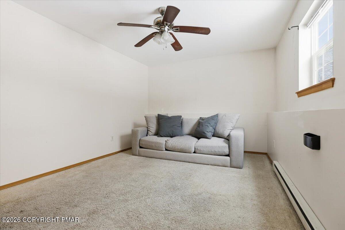 199 Magic Mountain Road Henryville, PA 18332 - Photo 44 of 74 Living room