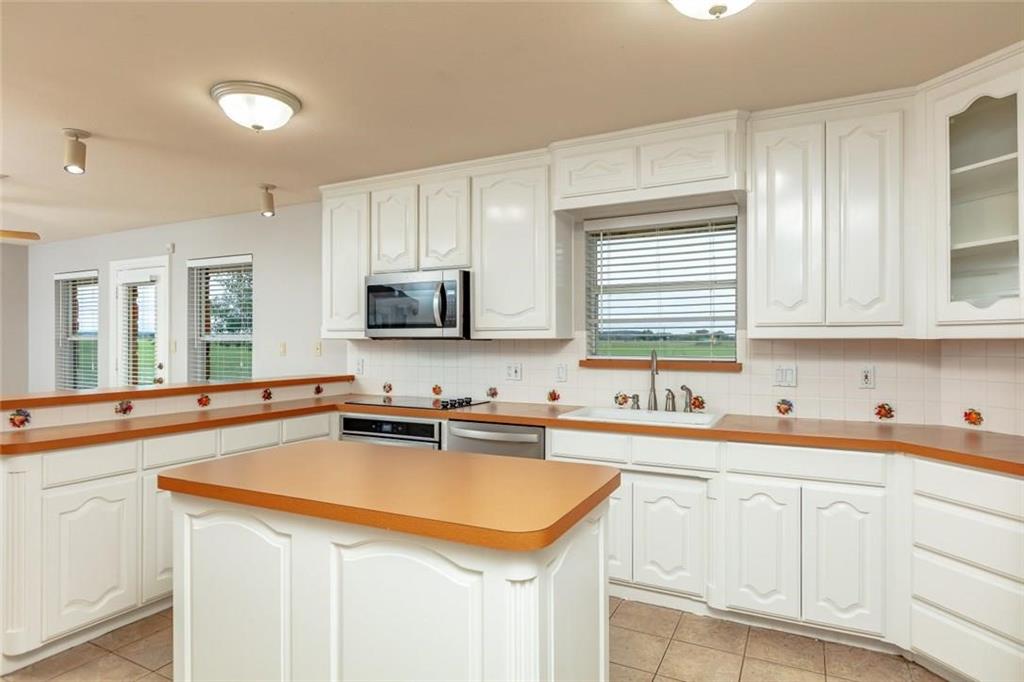 123 Double Tree Lane Lipan, TX 76462 - Photo 18 of 25 Cabinets and MORE cabinets