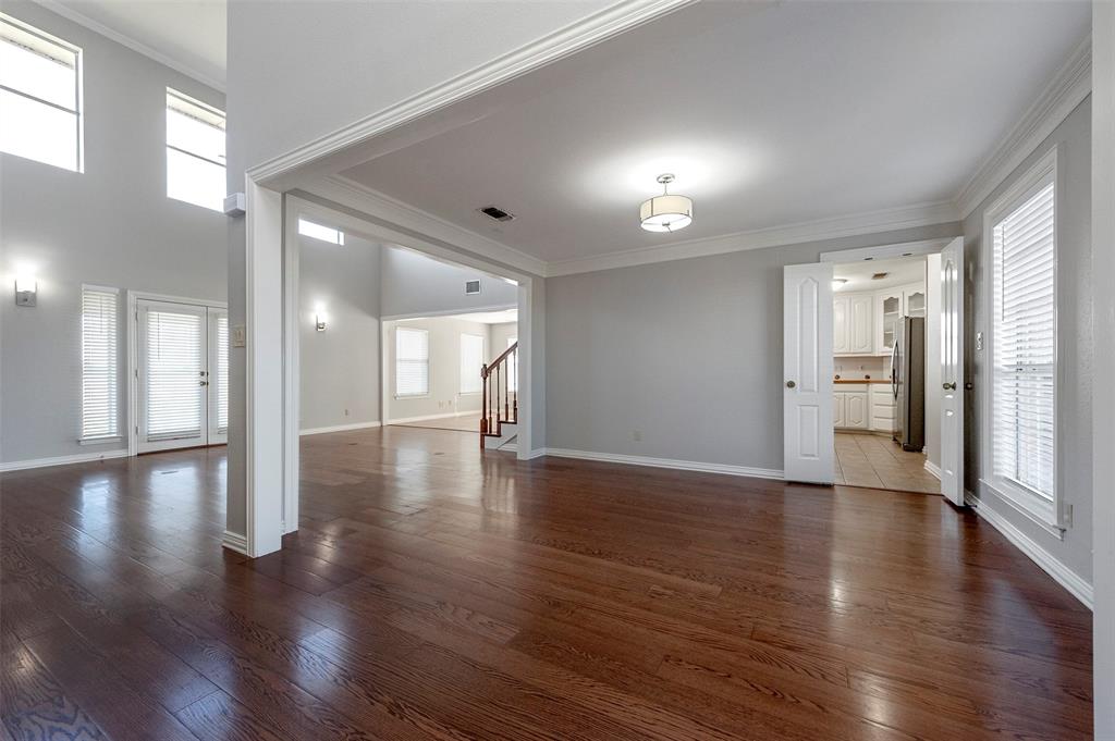 123 Double Tree Lane Lipan, TX 76462 - Photo 2 of 25 Light filled with vaulted ceilings in this spacious Living area.
