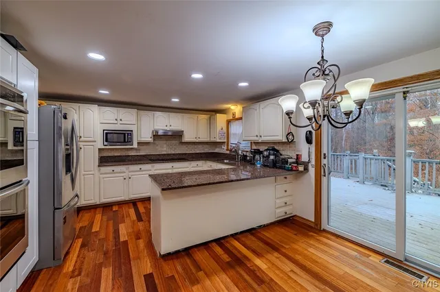 $449,000 | 232 Windcrest Drive, Camillus, NY 13031