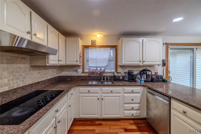 $449,000 | 232 Windcrest Drive, Camillus, NY 13031