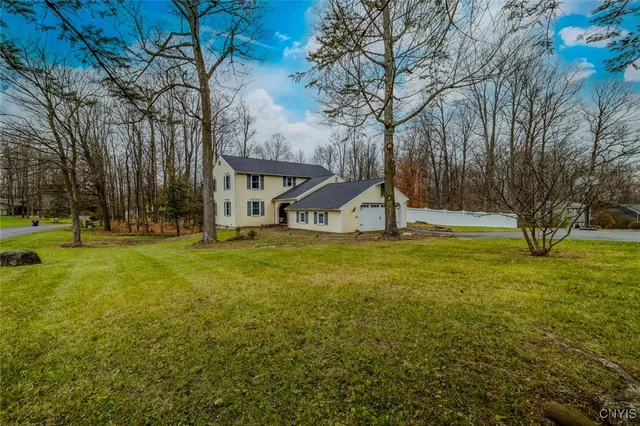 $449,000 | 232 Windcrest Drive, Camillus, NY 13031