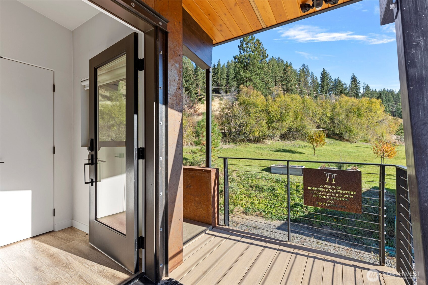 10695 Eagle Creek Road Leavenworth, WA 98826 - Photo 4 of 39 a view of a balcony