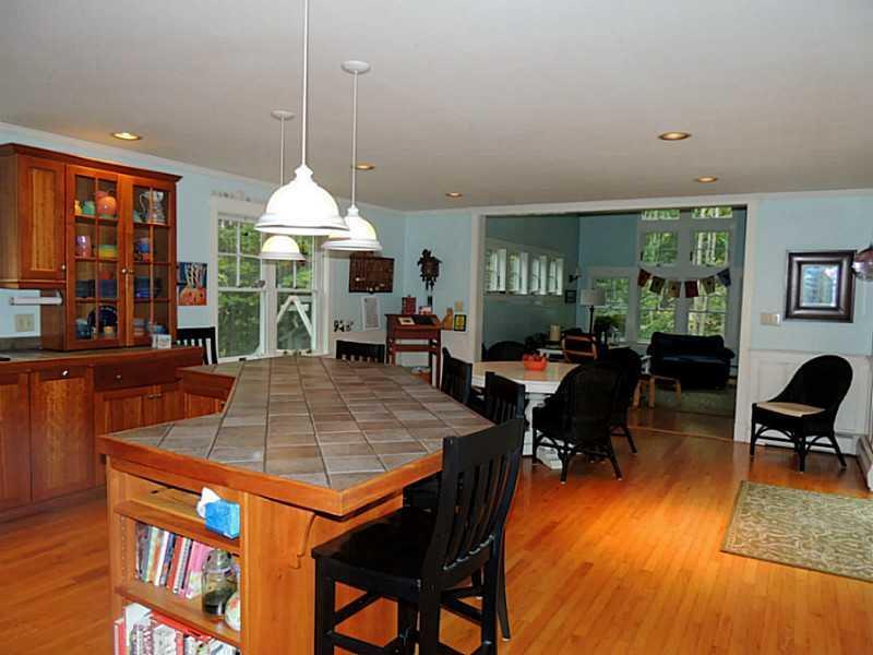 35 Winter Harbor Road Kennebunkport, ME 04046 - Photo 6 of 14 Kitchen.