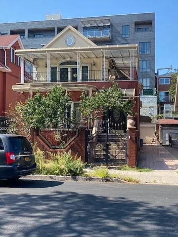 $1,800,000 | 34 Amherst Street | Manhattan Beach