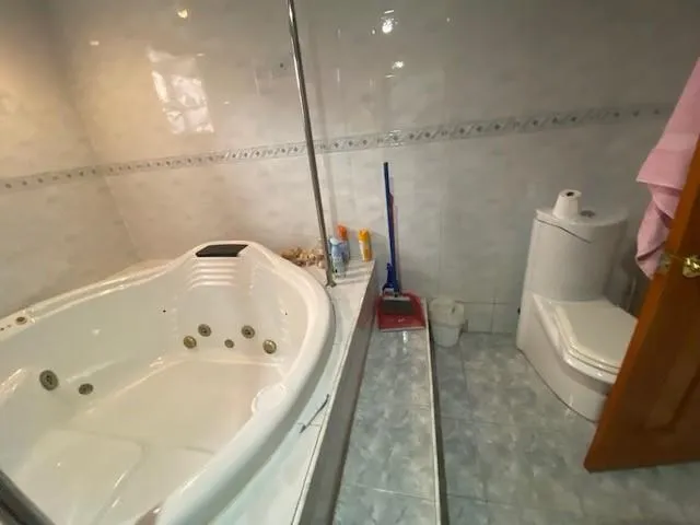 $1,800,000 | 34 Amherst Street | Manhattan Beach