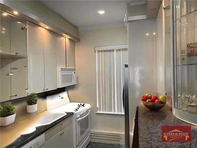 $1,800,000 | 34 Amherst Street | Manhattan Beach