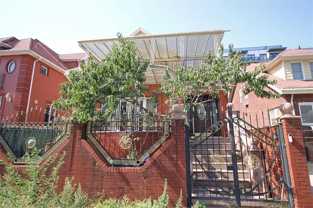 $1,800,000 | 34 Amherst Street | Manhattan Beach