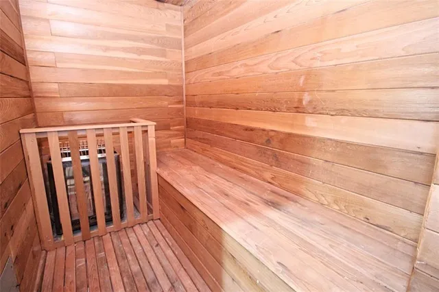 $1,800,000 | 34 Amherst Street | Manhattan Beach