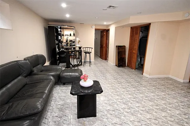 $1,800,000 | 34 Amherst Street | Manhattan Beach