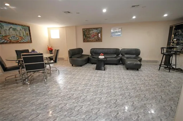 $1,800,000 | 34 Amherst Street | Manhattan Beach