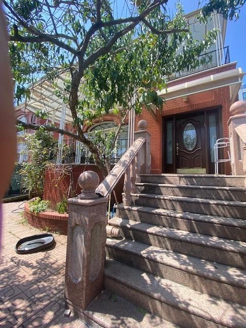 34 Amherst Street Brooklyn, NY 11235 - Photo 5 of 47 a view of a house with backyard and sitting area