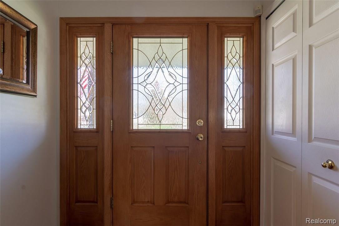 719 Huntington Road Grand Blanc, MI 48439 - Photo 20 of 30 DSC_6667-HDR (1).jpg