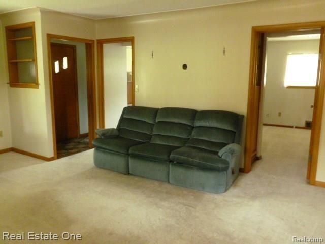 14775 Reeck Road Southgate, MI 48195 - Photo 8 of 16 P1020892.jpg