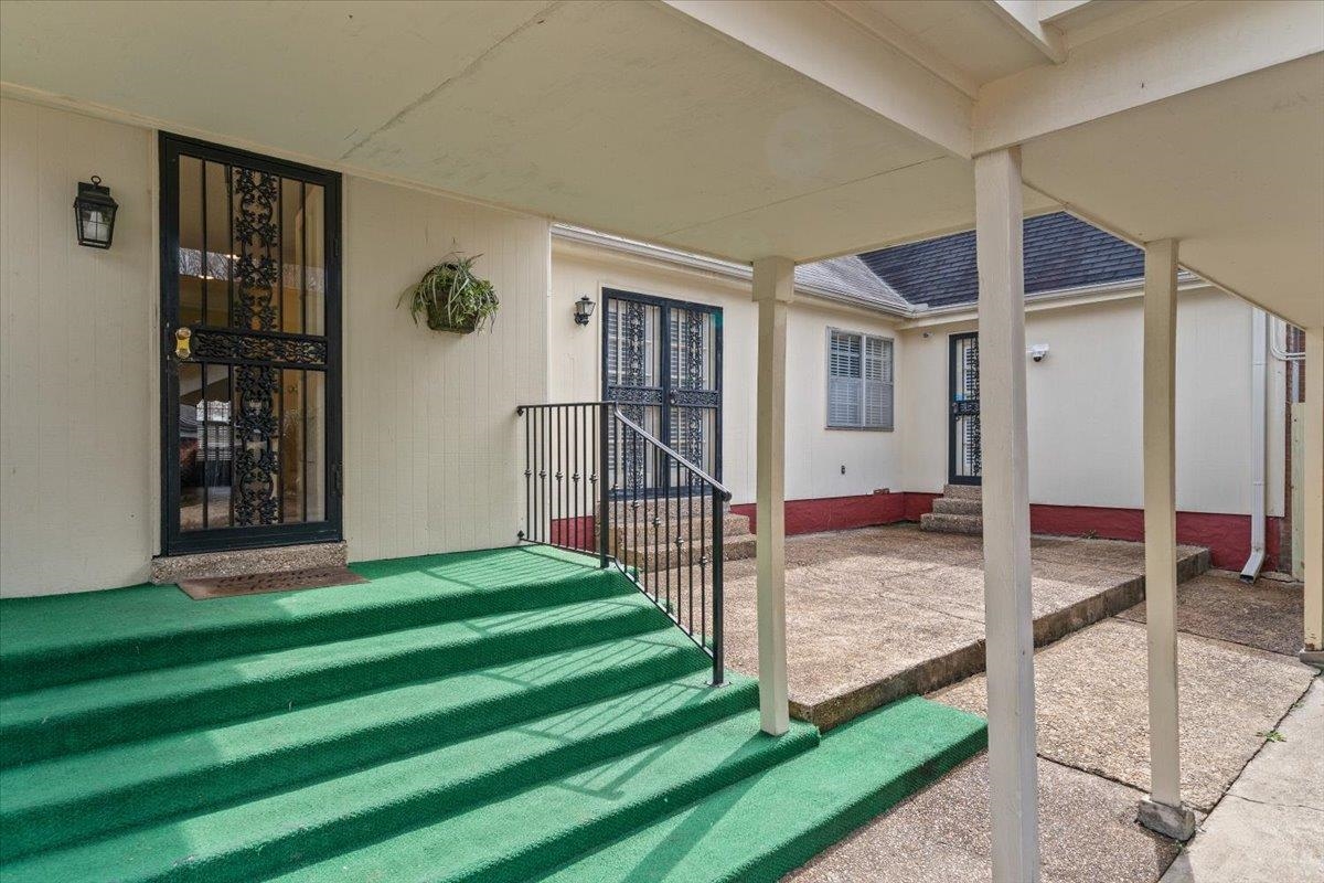 2587 McVay Road Memphis, TN 38119 - Photo 25 of 35 View of patio / terrace