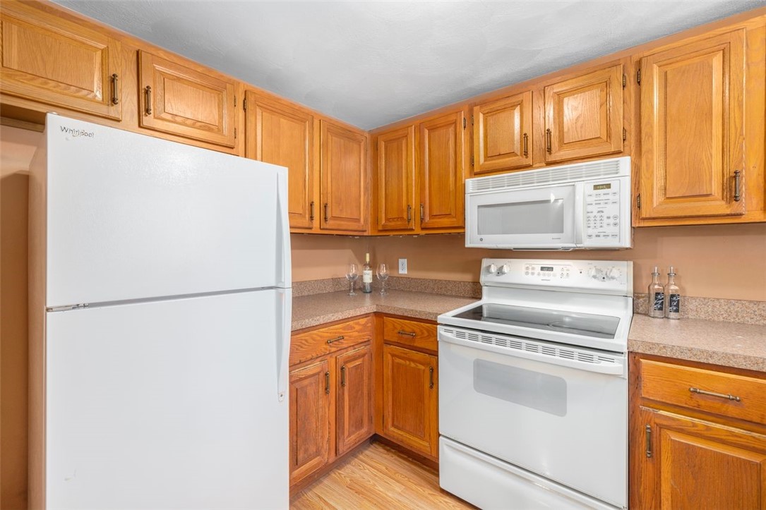 30 Eagle Run, Unit B Warwick, RI 02818 - Photo 17 of 50