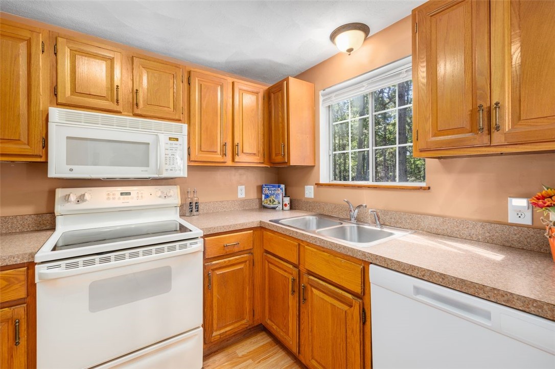 30 Eagle Run, Unit B Warwick, RI 02818 - Photo 19 of 50