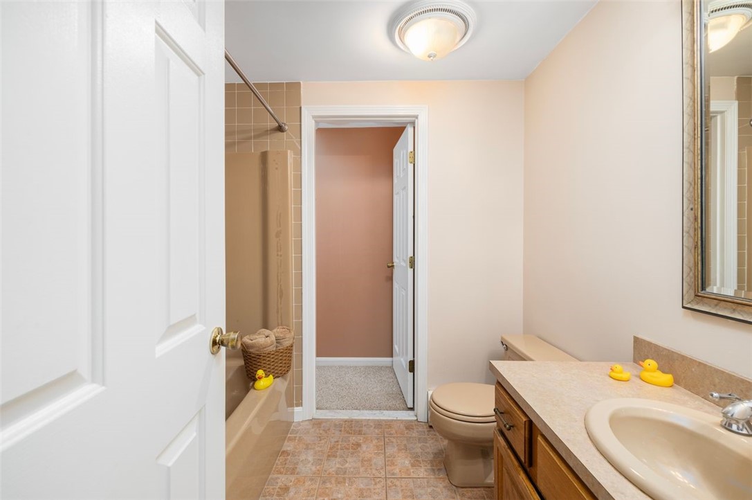 30 Eagle Run, Unit B Warwick, RI 02818 - Photo 33 of 50